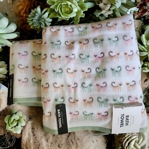 Envogue 2 Bath Towels Cats Kitten Colorful Multicolored Velour Super Soft Towels